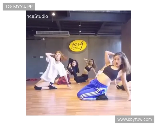 重庆街舞队的盯防战术解析与实战应用探讨