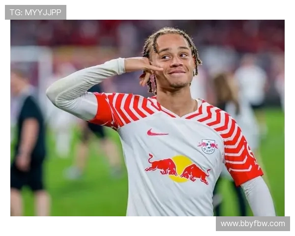 哈维西蒙斯的崛起之路:从青训新星到足球界的璀璨明珠 哈维西蒙斯的崛起之路:从青训新星到足球界的璀璨明珠